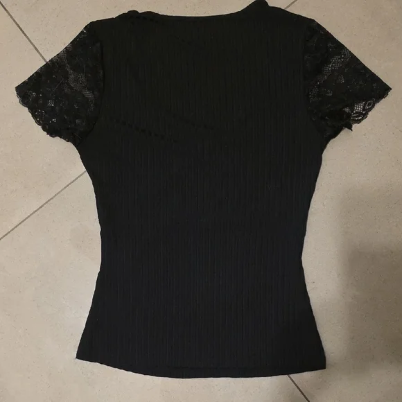 SHEIN Black Lace V-Neck Blouse - Picture 4 of 4